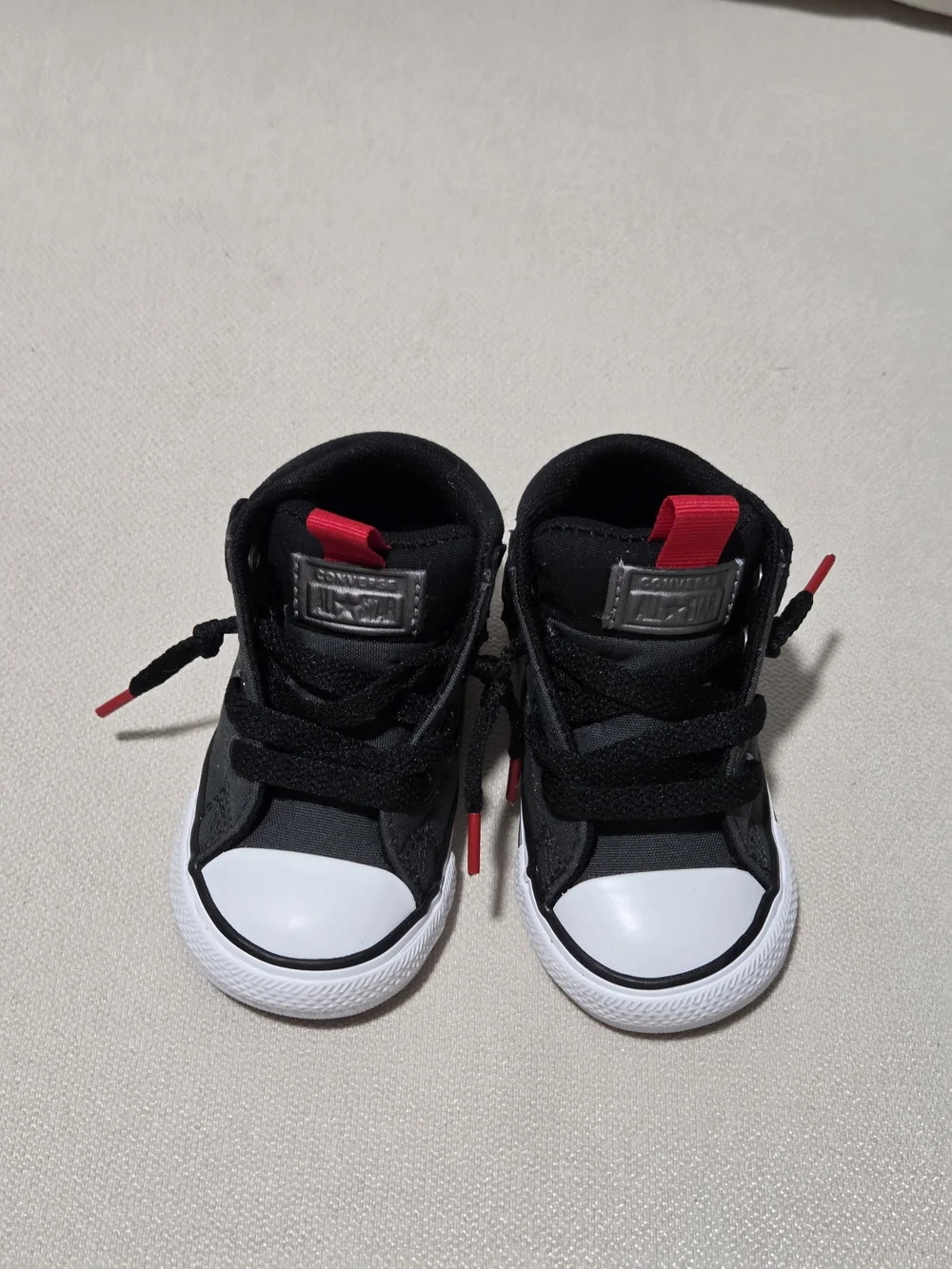 NWOT Converse Kids' Classic High-Top Sneakers in Black 5C
